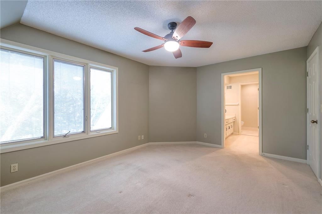 4833 W 121st Street — photo 32