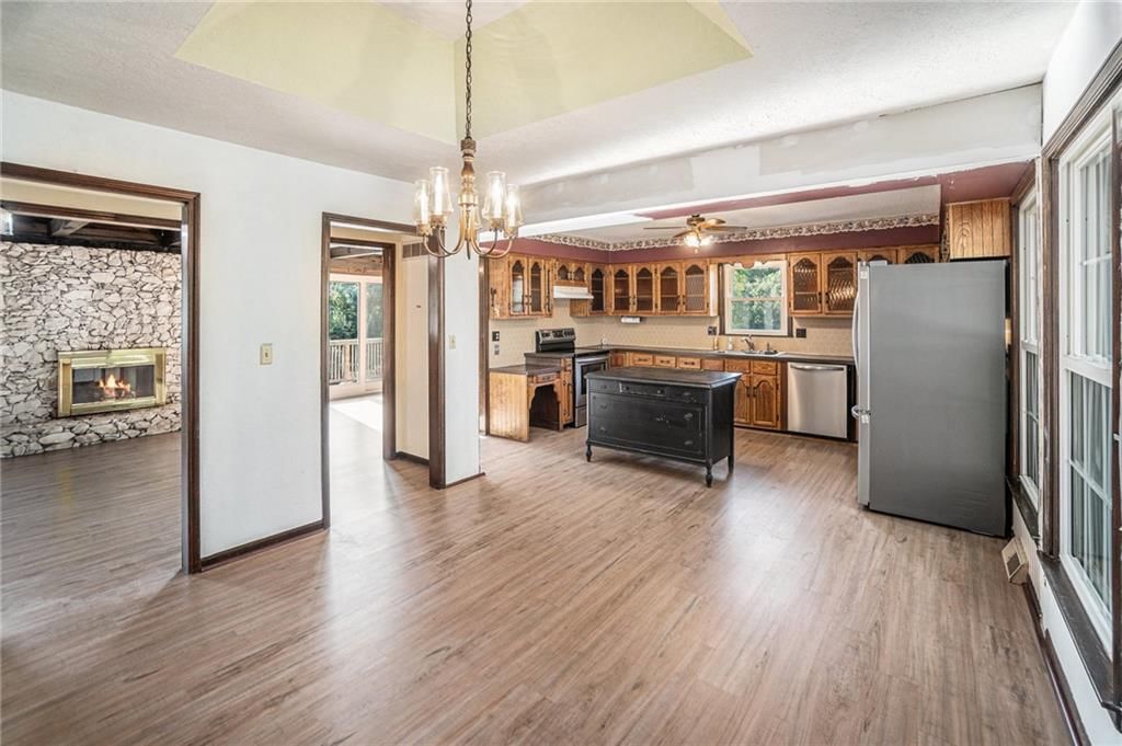 Photo 6 of 41 - 12761 Hiser Lane