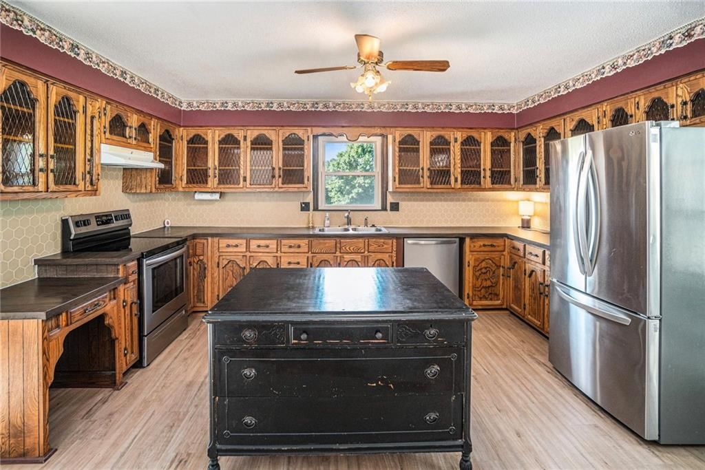 Photo 7 of 41 - 12761 Hiser Lane