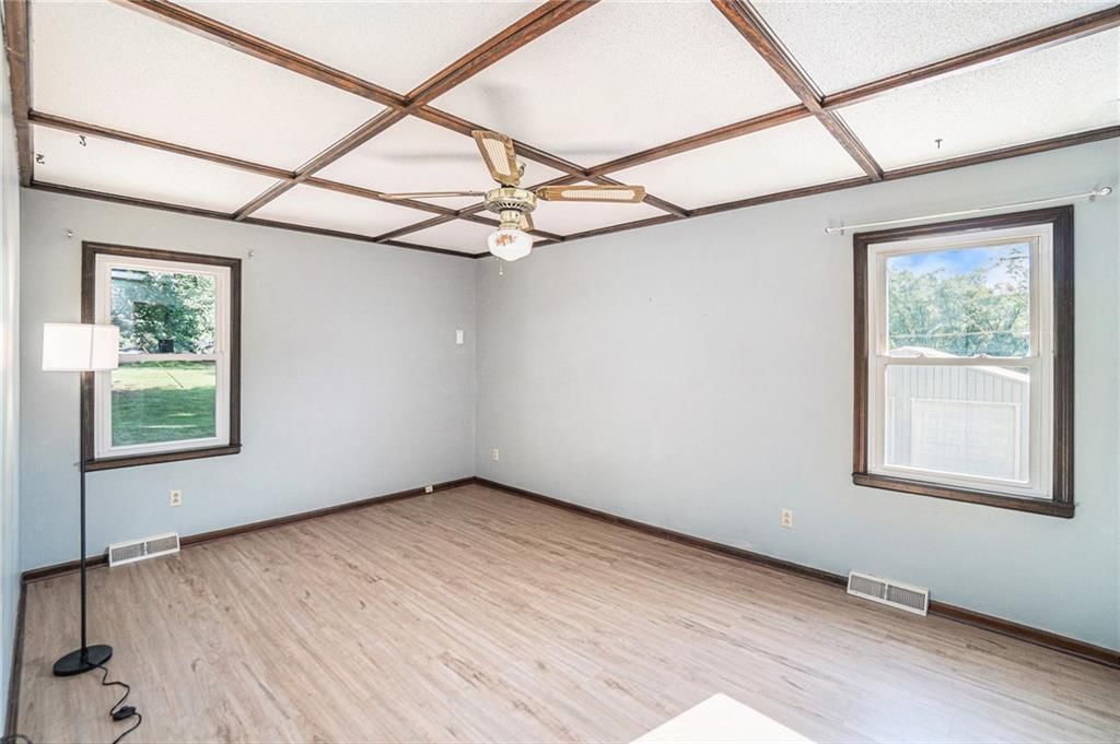 Photo 16 of 41 - 12761 Hiser Lane