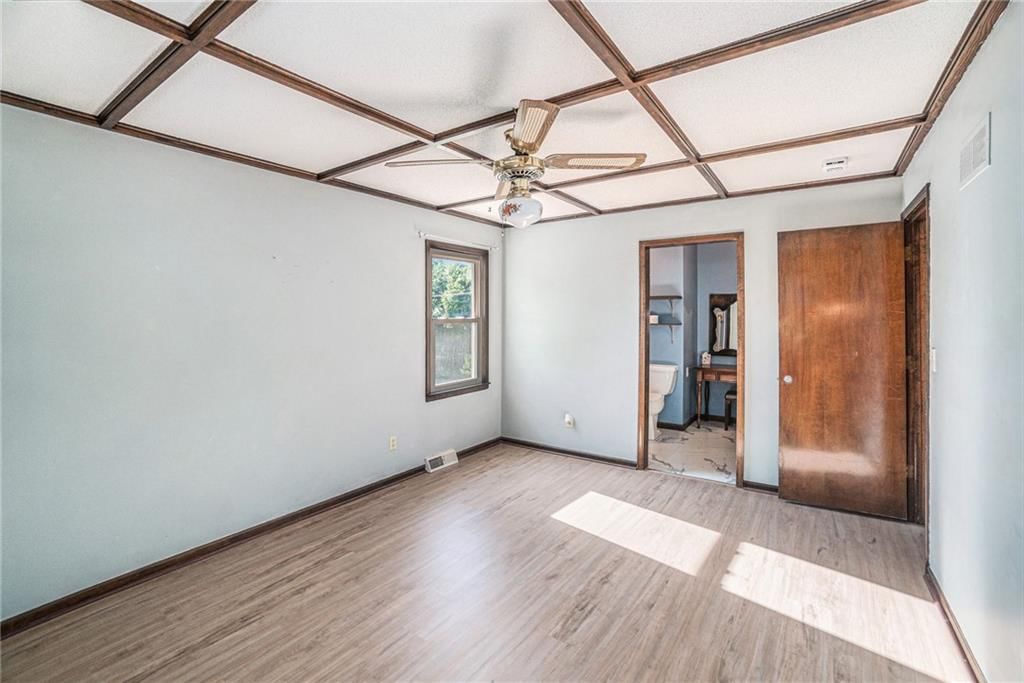 Photo 18 of 41 - 12761 Hiser Lane
