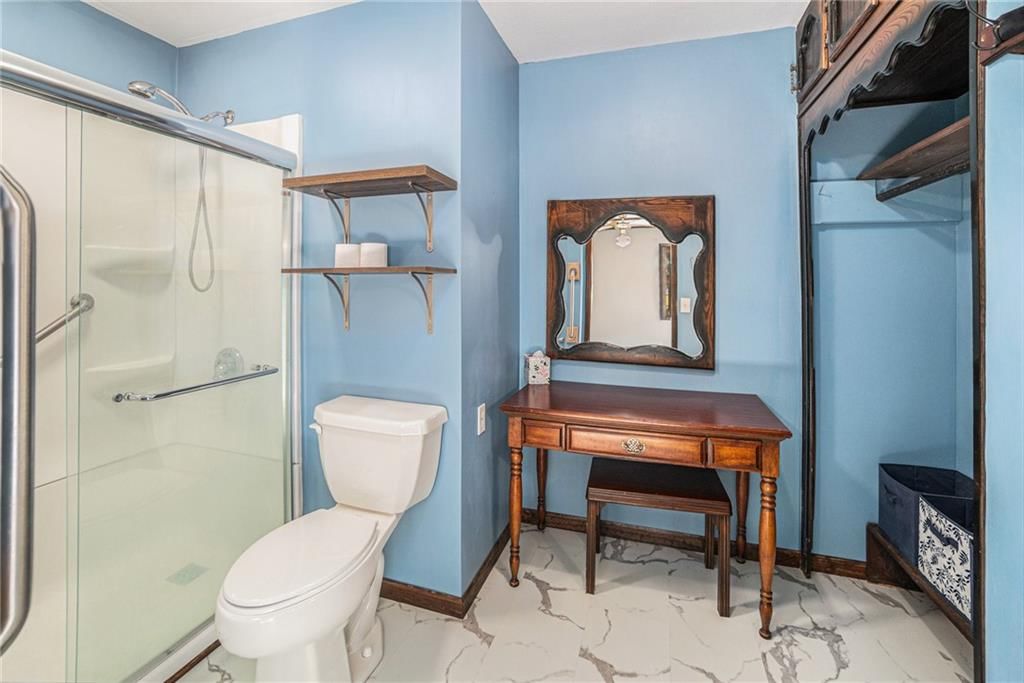 Photo 19 of 41 - 12761 Hiser Lane