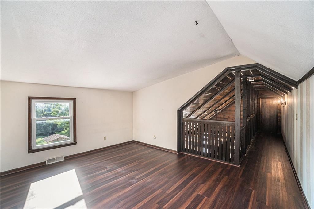 Photo 22 of 41 - 12761 Hiser Lane