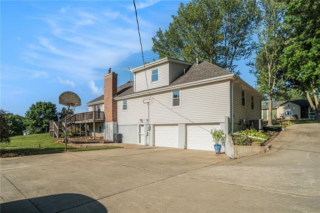 Photo 32 of 41 - 12761 Hiser Lane