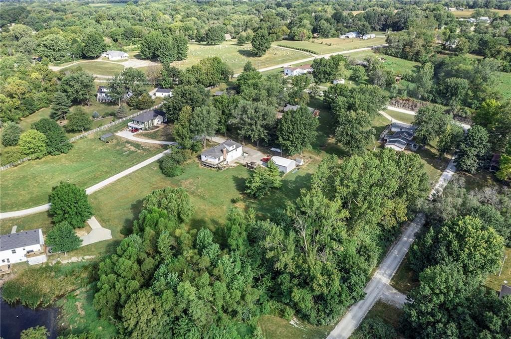 Photo 36 of 41 - 12761 Hiser Lane