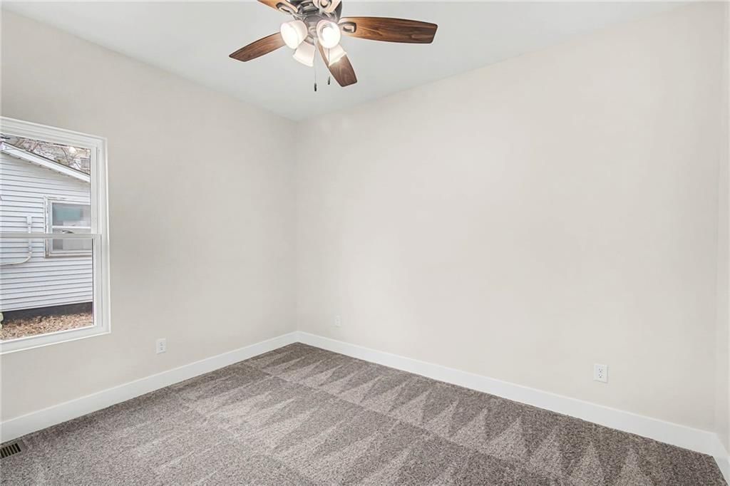 316 W 4th Street — photo 18