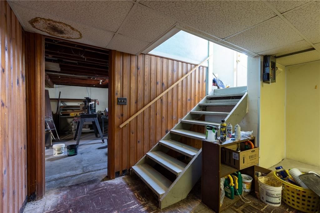 Photo 20 of 31 - 7505 Oak Street