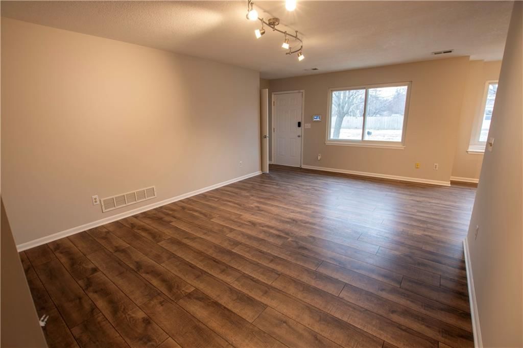 224 E Westoff Place — photo 3