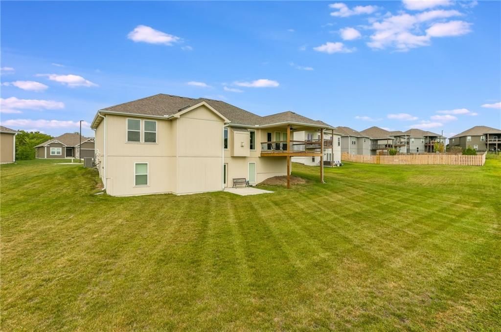 Photo 22 of 29 - 1711 COTTONWOOD CREEK Avenue