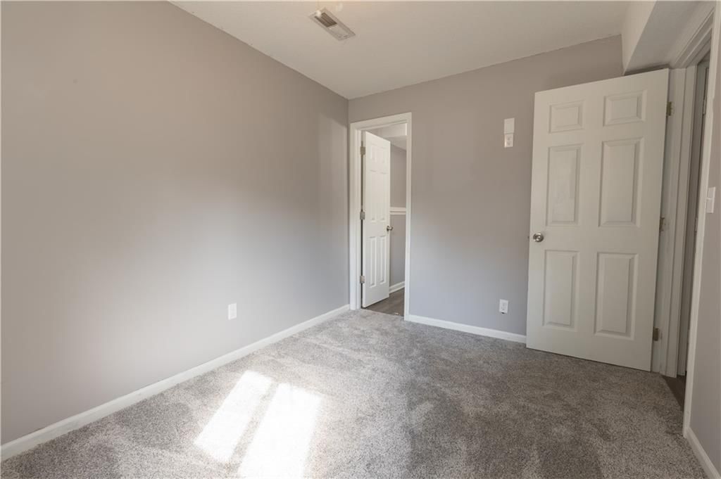 8502 N Carson Avenue — photo 16