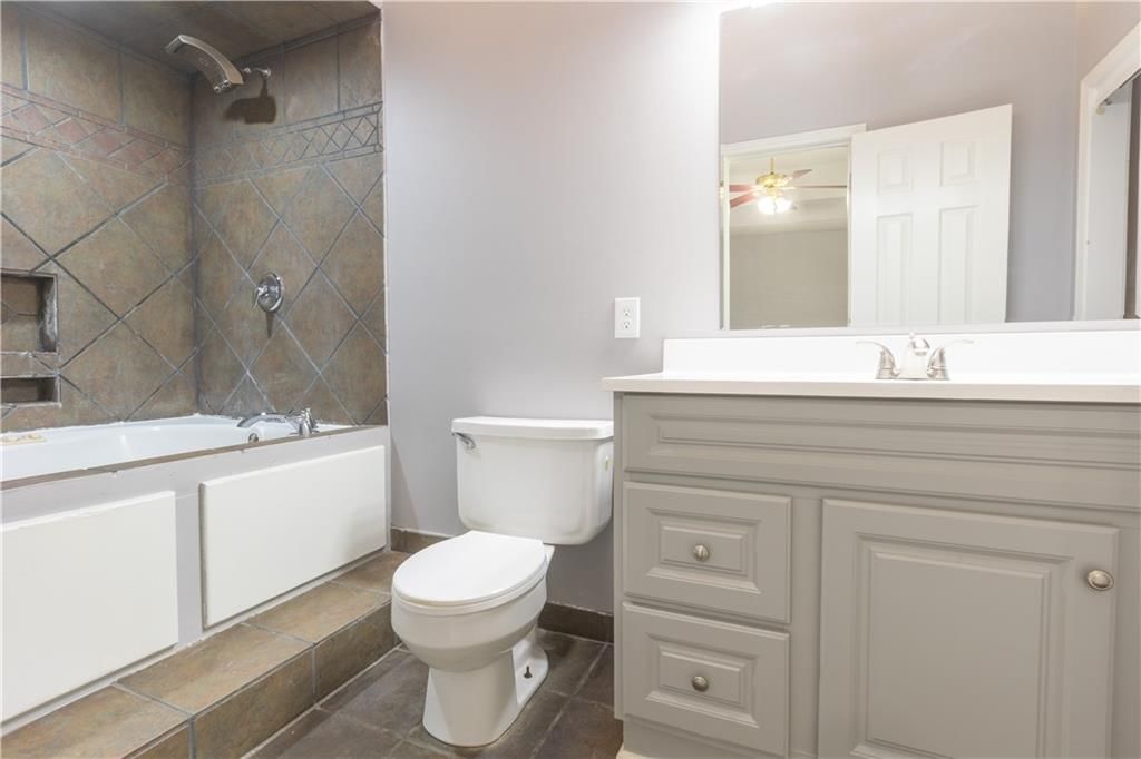 8502 N Carson Avenue — photo 22