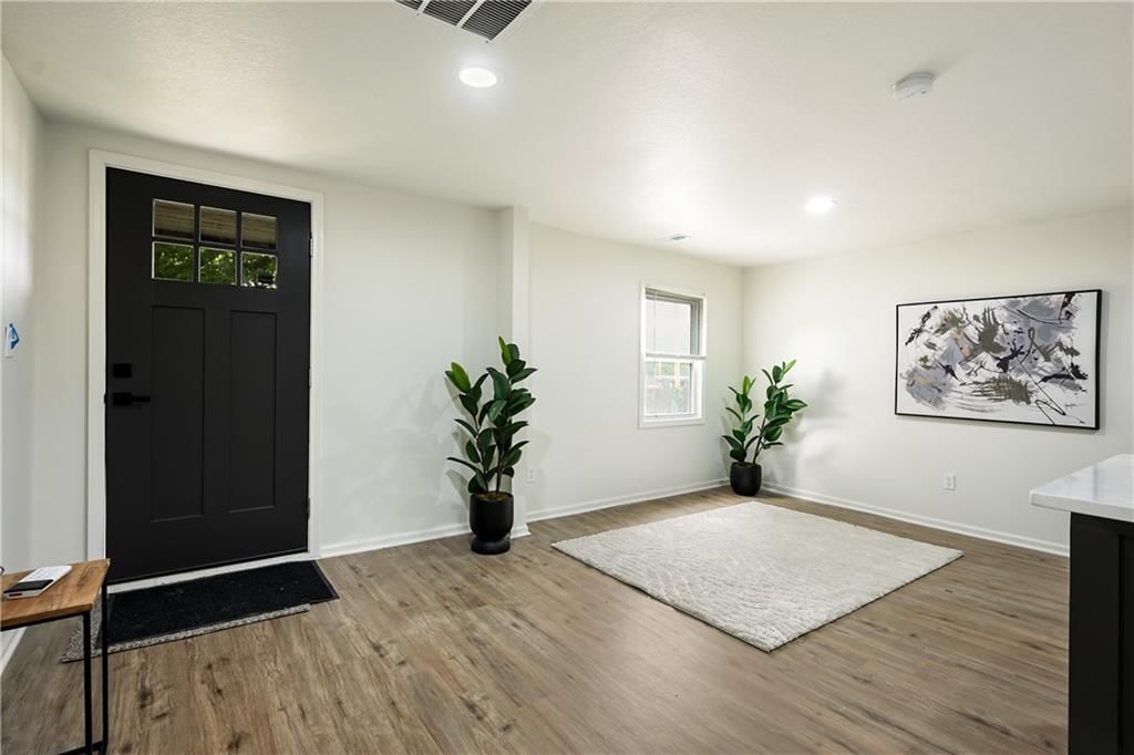 10709 E 13th Street — photo 11