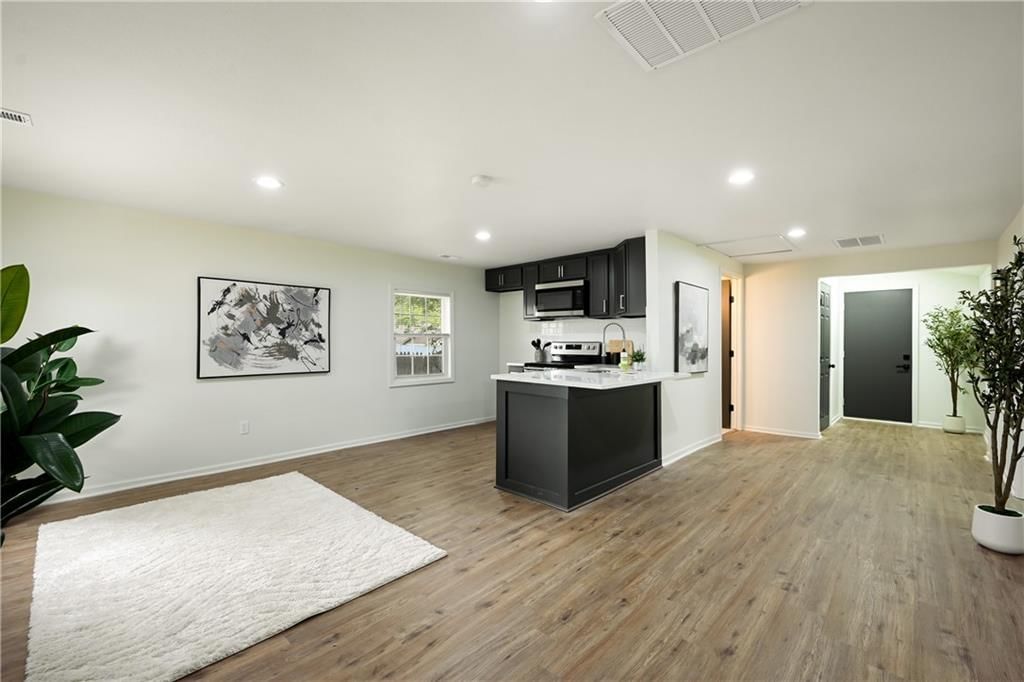 10709 E 13th Street — photo 13
