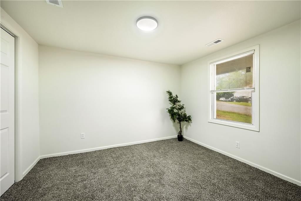 10709 E 13th Street — photo 17