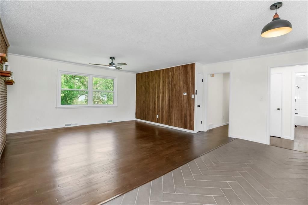 1300 NE 64Th Terrace — photo 8