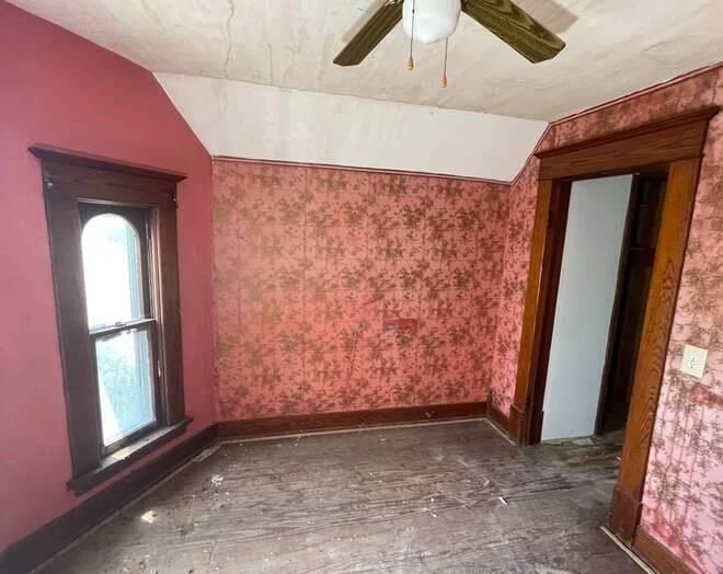 404 S Lake Street — photo 4