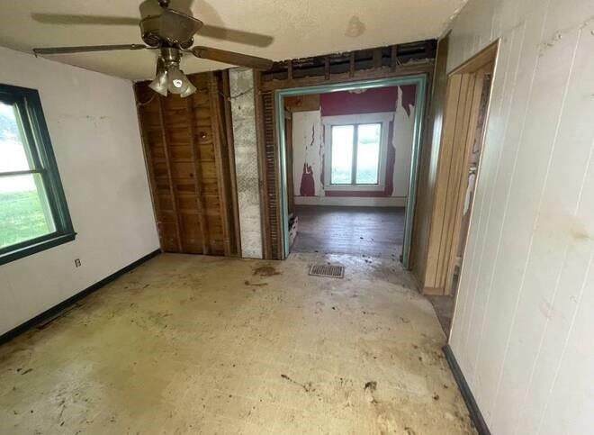 404 S Lake Street — photo 13