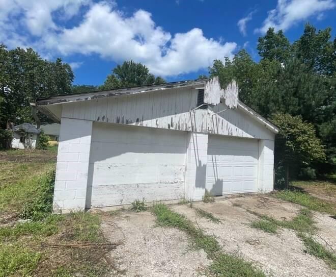 404 S Lake Street — photo 28