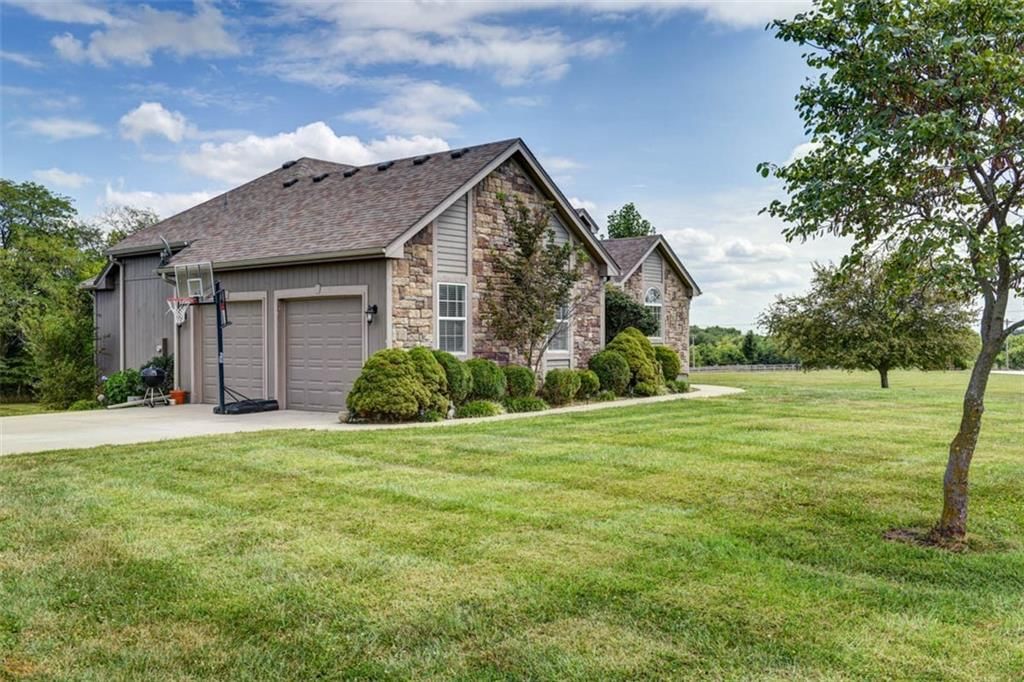 5275 SE Fox Run Road — photo 3