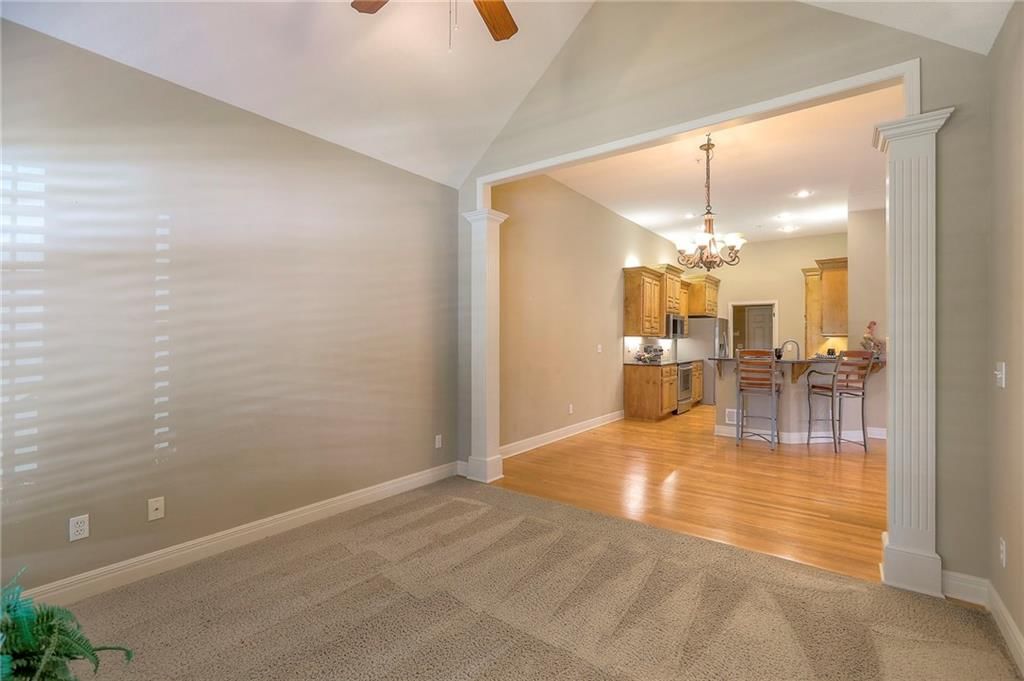 Photo 18 of 31 - 7309 Legler Street