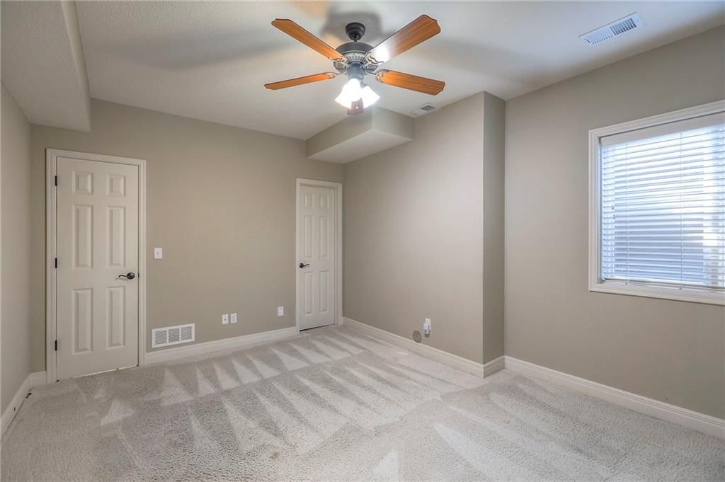 Photo 28 of 31 - 7309 Legler Street