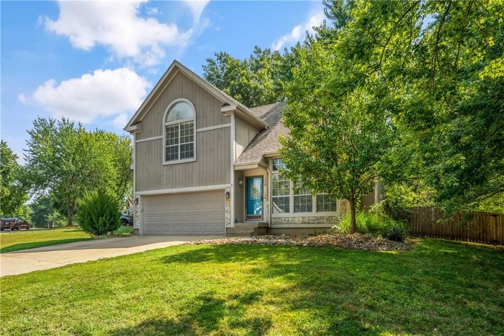 1268 N Lucy Montgomery Way — photo 1