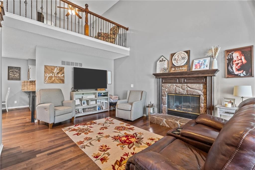 1268 N Lucy Montgomery Way — photo 3