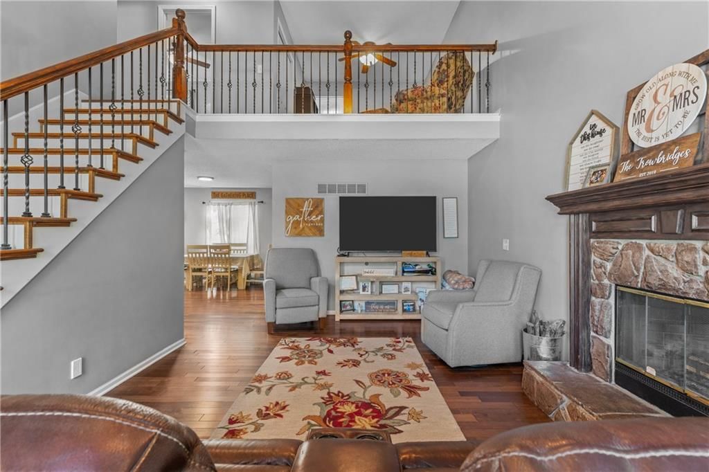 1268 N Lucy Montgomery Way — photo 4