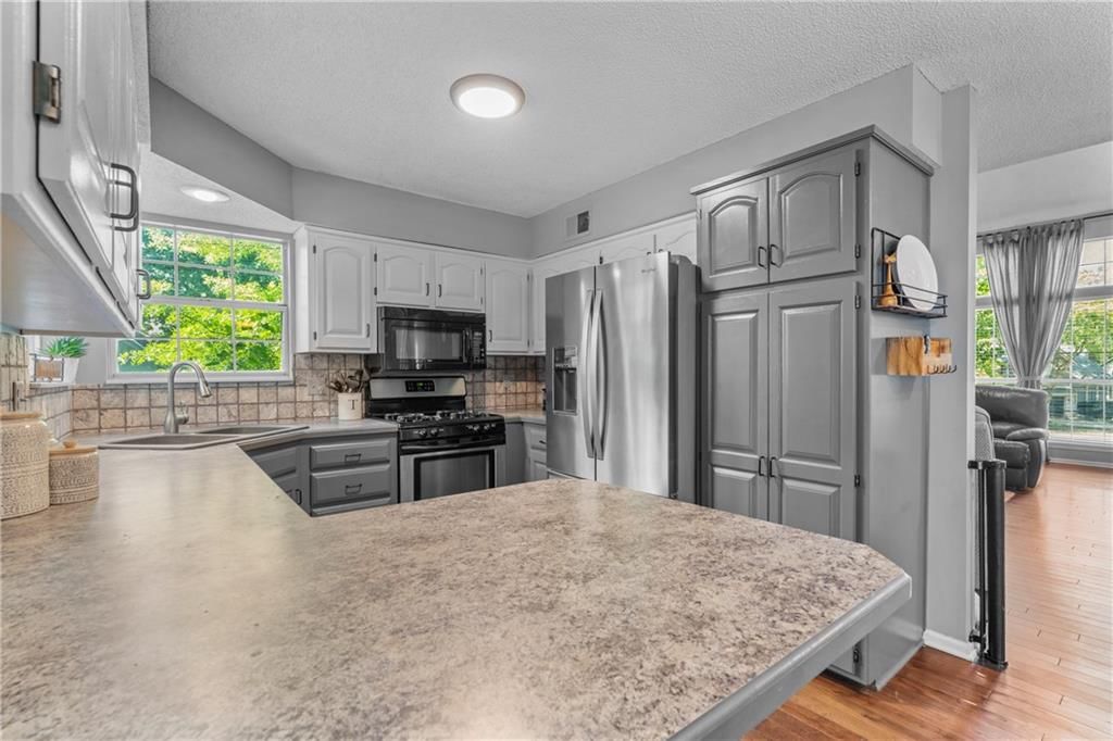 1268 N Lucy Montgomery Way — photo 8