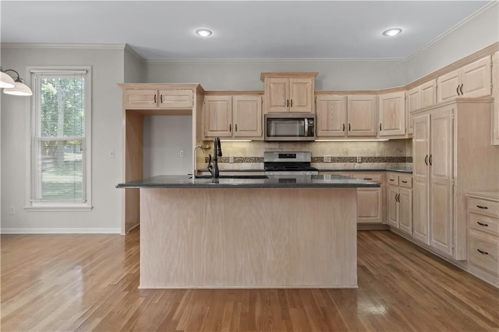 7907 W 154th Street — photo 18