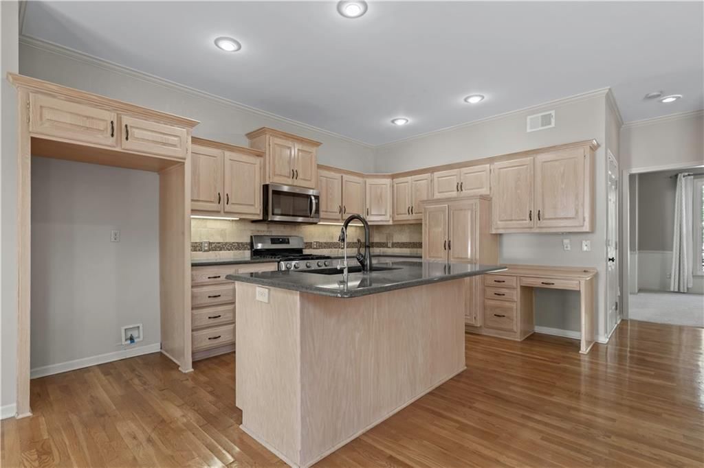 7907 W 154th Street — photo 22