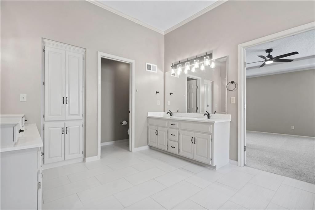 7907 W 154th Street — photo 34