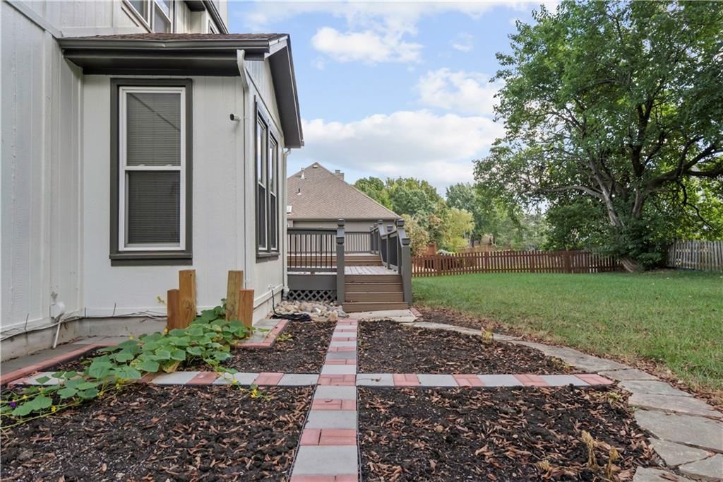 7907 W 154th Street — photo 59