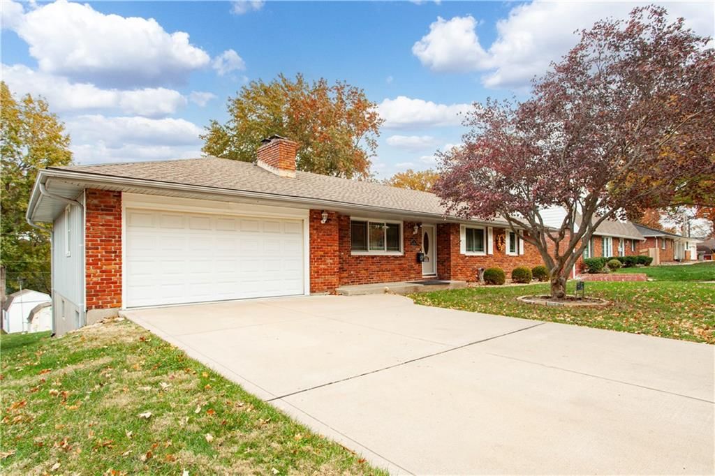 612 E Leslie Drive — photo 4