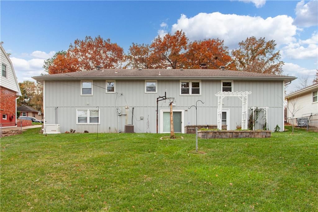 612 E Leslie Drive — photo 32