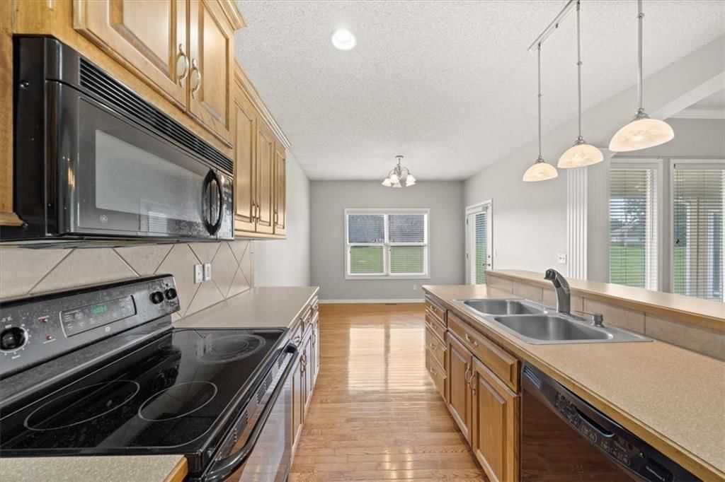 Photo 7 of 25 - 1901 Sequoia Drive