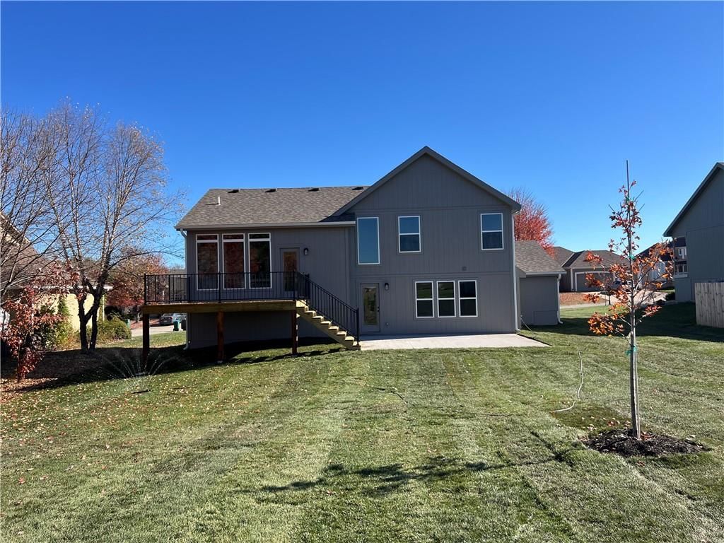 989 Sicklebar Drive — photo 3