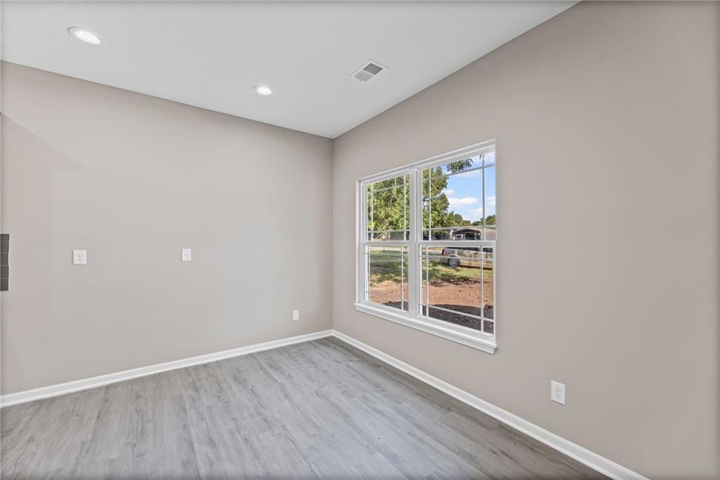 628 Monroe Street — photo 8