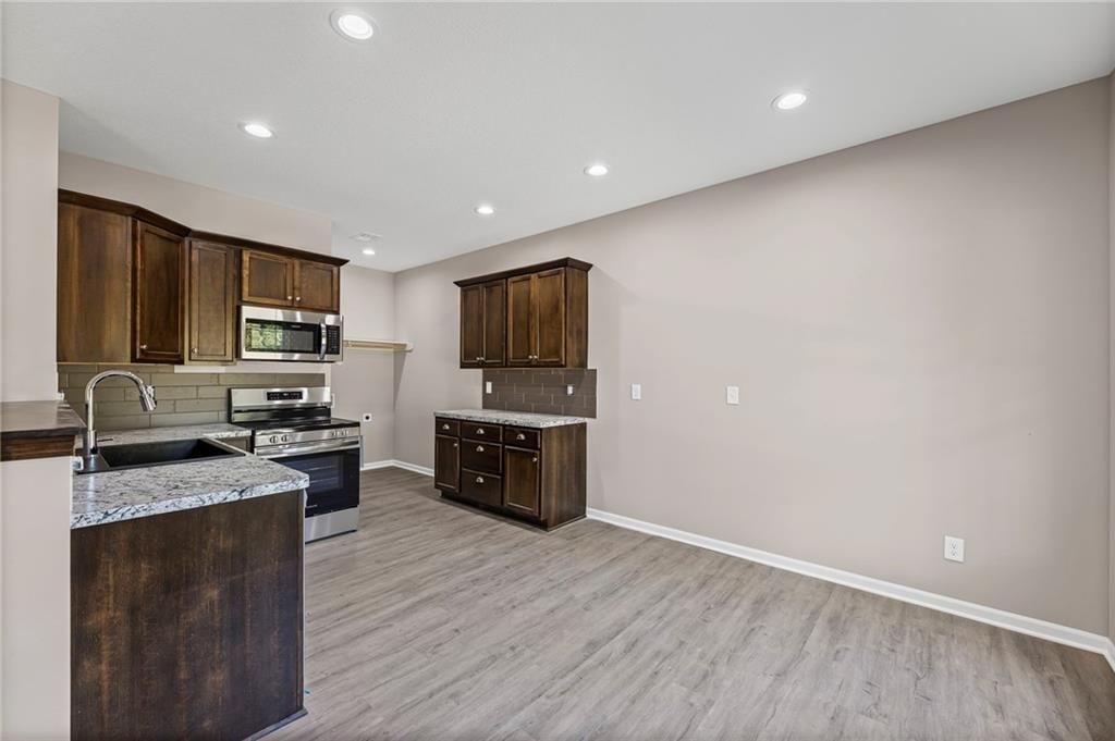628 Monroe Street — photo 9