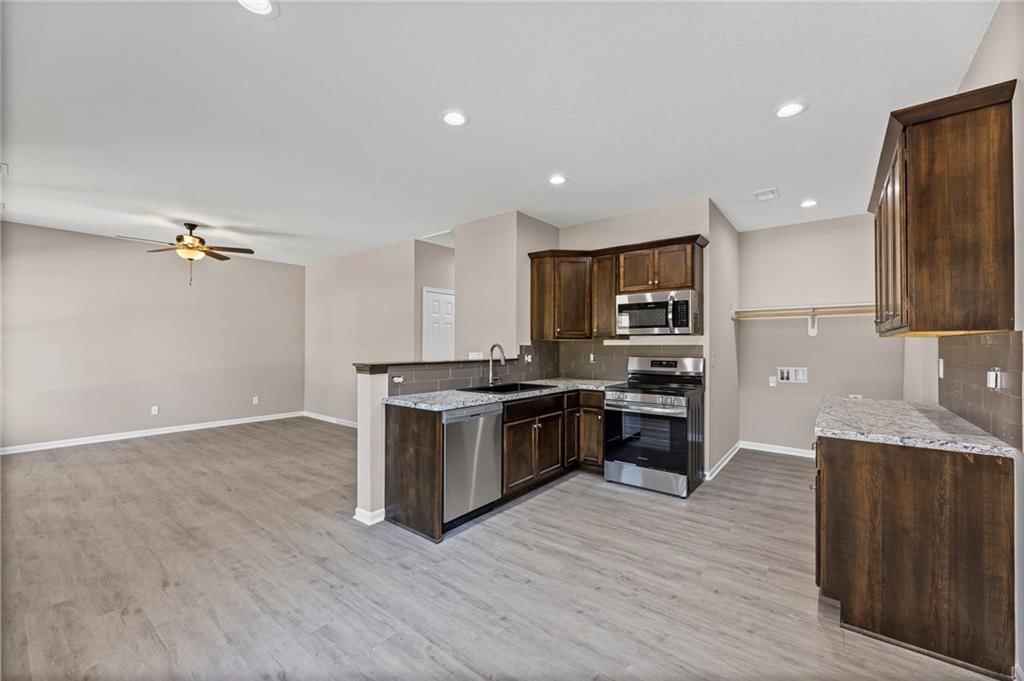 628 Monroe Street — photo 10