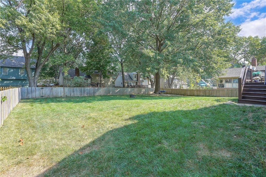 Photo 36 of 44 - 607 NE Birchwood Drive
