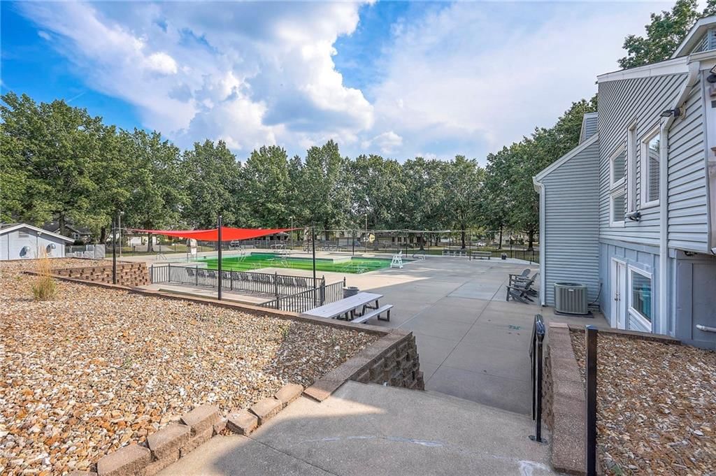 Photo 37 of 44 - 607 NE Birchwood Drive