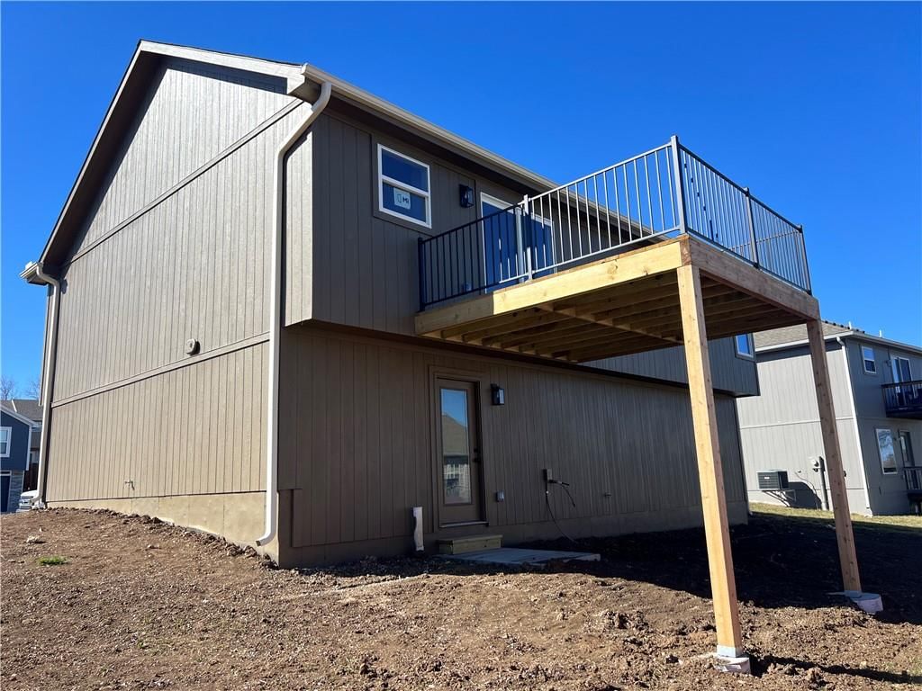 12709 Applewood Drive — photo 2