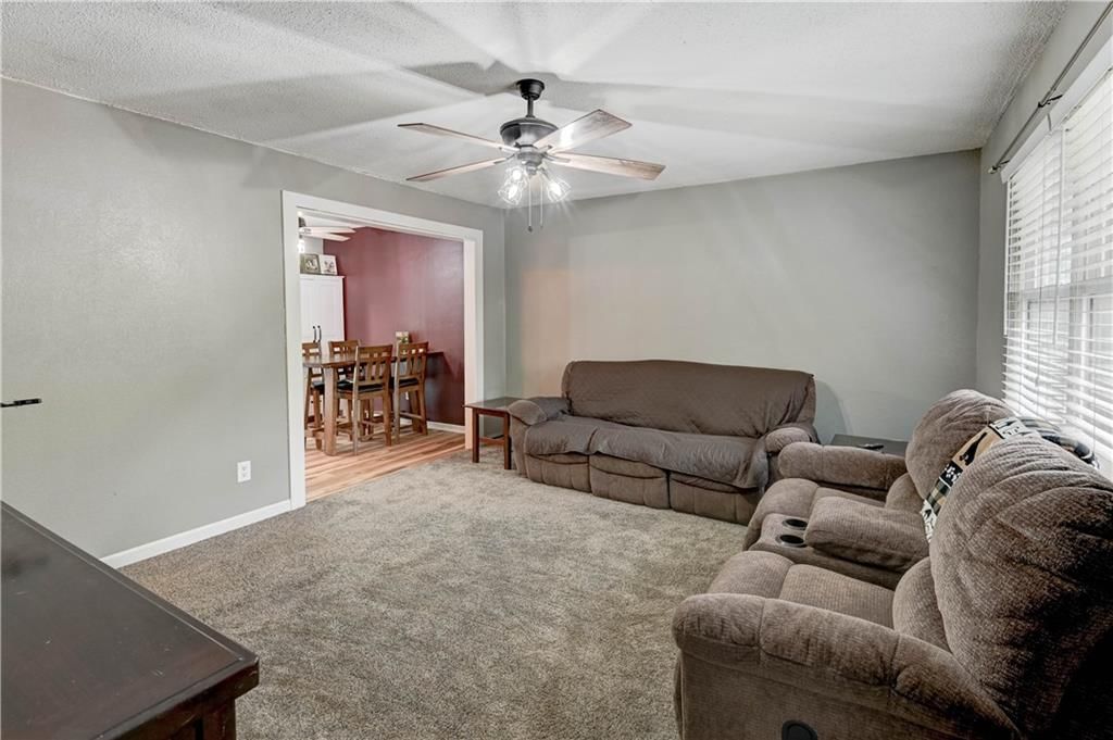 Photo 5 of 41 - 204 Millview Drive