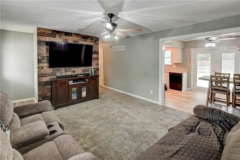 Photo 6 of 41 - 204 Millview Drive
