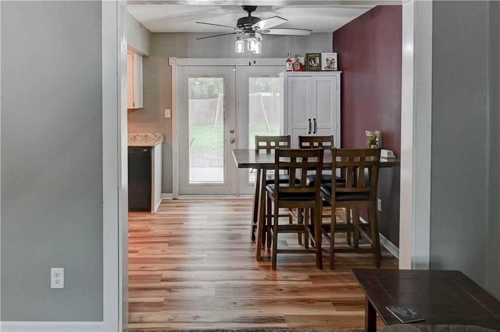Photo 10 of 41 - 204 Millview Drive
