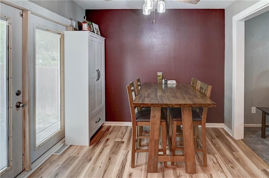 Photo 12 of 41 - 204 Millview Drive