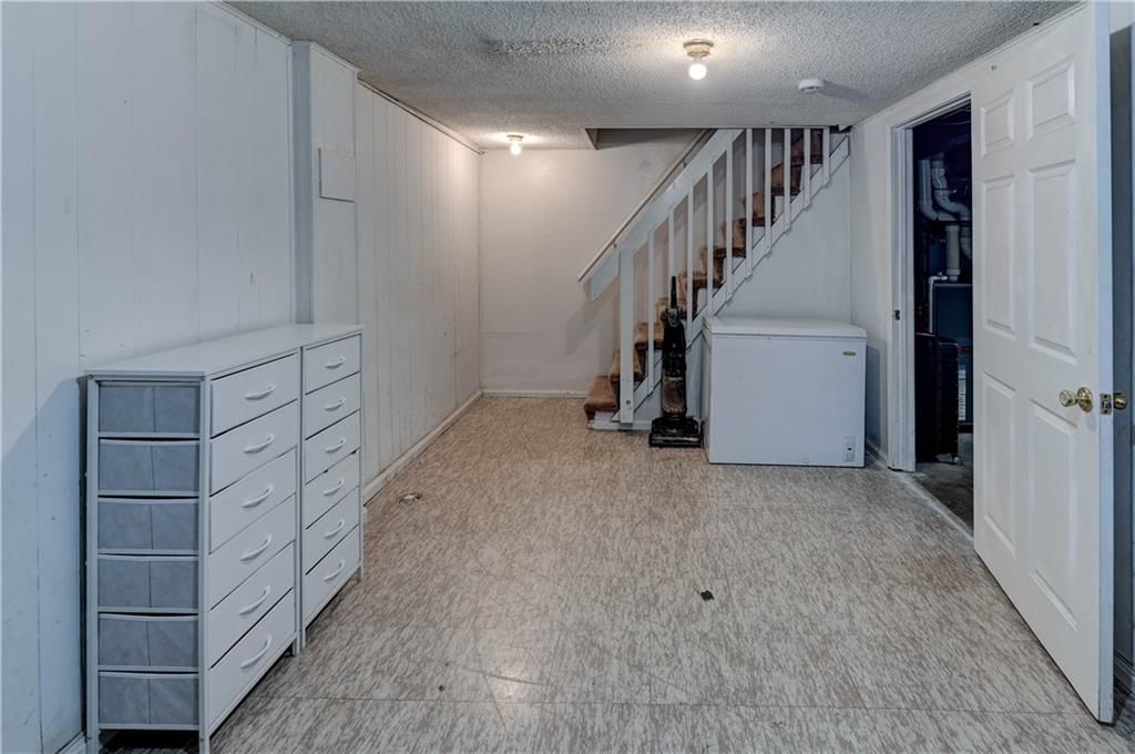 Photo 29 of 41 - 204 Millview Drive