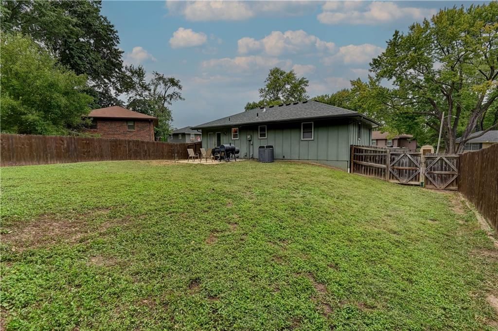 Photo 38 of 41 - 204 Millview Drive