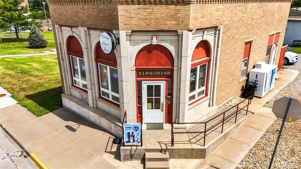 210 S Union Street, McLouth, KS